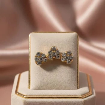 Présentoir de 24 (0,30€ Pièce) : Paires de Boucles d’Oreilles Nœud Strass – Sans Nickel – Image 2