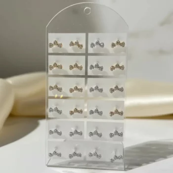 Présentoir de 24 (0,30€ Pièce) : Paires de Boucles d’Oreilles Nœud Strass – Sans Nickel – Image 4