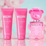 Authentique Coffret 2 Pièces Moschino – Toy 2 Bubble Gum 50 ml + Gel Douche 50 ml + Lait Corporel 50 ml