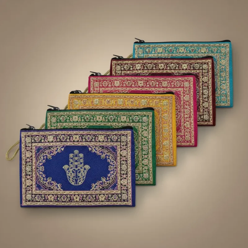 Lot de 7 (1€ Pièce) : Grand Porte-Monnaie “Main de la Chance” 15cm X 10cm – Mélange de Couleurs