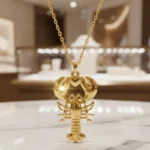 ✨Collier "Homard Stylisé" Doré💎Acier Inoxydable de Haute Qualité