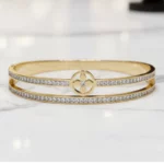 ✨Bracelet Jonc Doré "Monogramme Étincelant"💎Acier Inoxydable de Haute Qualité