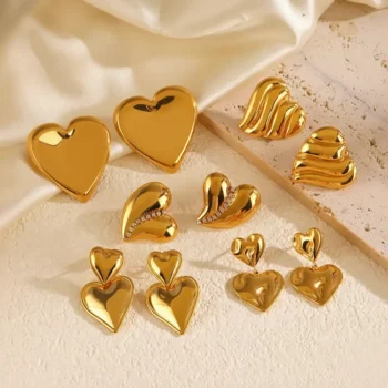 Bon Mélange de 50 (1,80€ la Paire) : Boucles d'oreilles Coeur - Acier Inoxydable Doré - +ou- 20 modèles différents