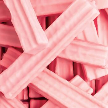 Nuages en forme de brique - Couverture croustillante goût Fraise (Boîte 855g – 75 Bonbons) - Origine Espagne – Image 2