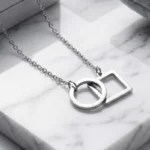 Collier avec Pendentif Argenté en Acier inoxydable de haute qualité – Rond & Carré
