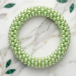 📿 Bracelet Vert Anis Nacré "Éclat de Perles" – Collection Couleurs & Lumière