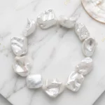 ✨ Bracelet Éclat Nacré Blanc – L'Élégance à votre Poignet