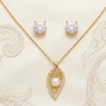 Parure de Bijoux Prestige – Collier & Boucles d'Oreilles en Acier Inoxydable