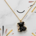 Collier avec Pendentif Doré en Acier inoxydable de haute qualité – Ourson Noir & Strass