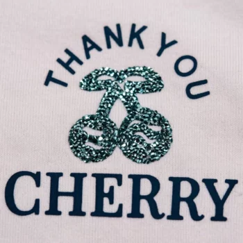 Top Rose "Cherry Shine" – Motif Cerises à Paillettes Scintillantes (95% Coton) – Image 2